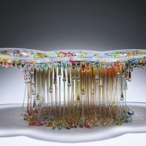 Стеклянные столы «Медузы» с капельками-щупальцами